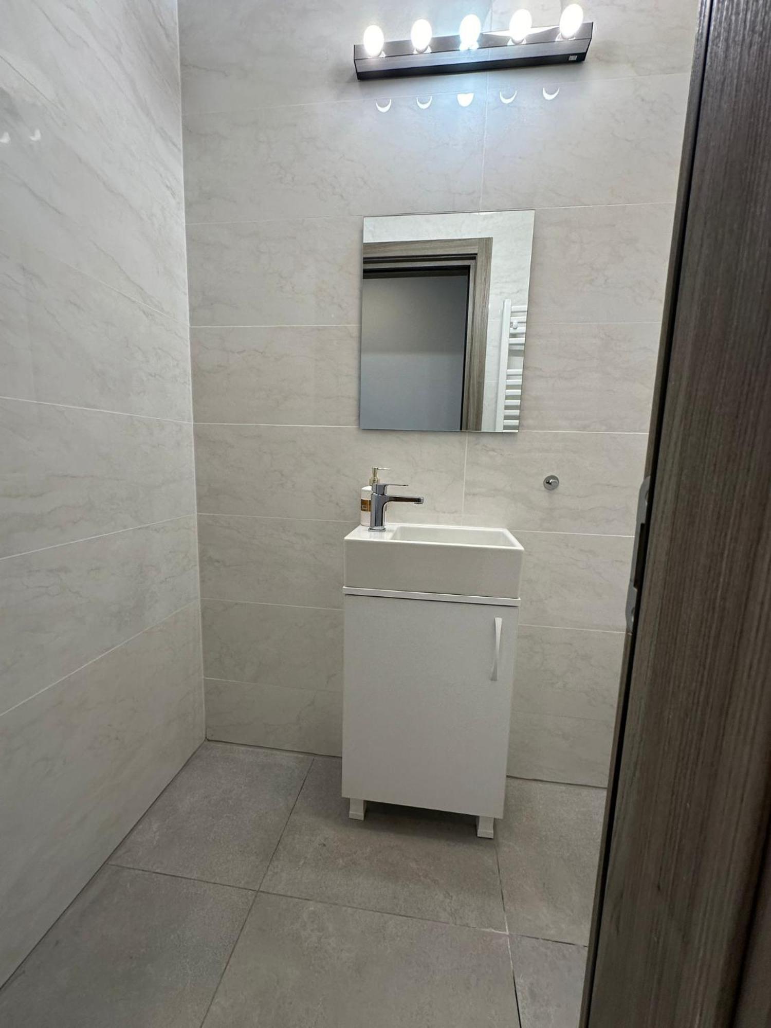 Catedral Apartment Бухарест Экстерьер фото