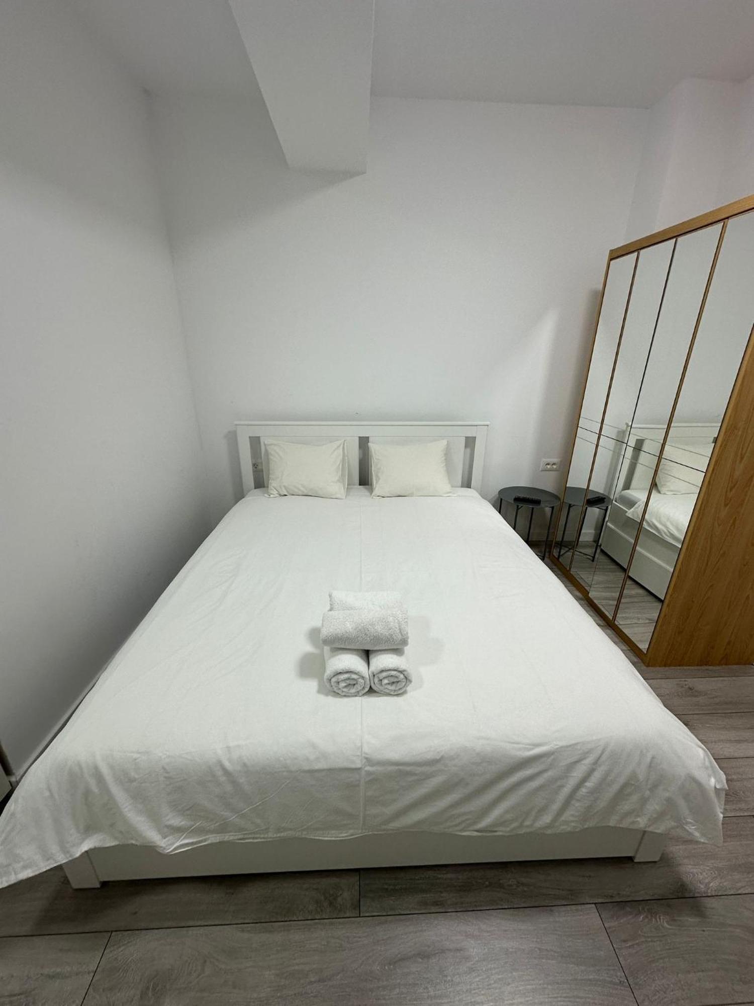 Catedral Apartment Бухарест Экстерьер фото