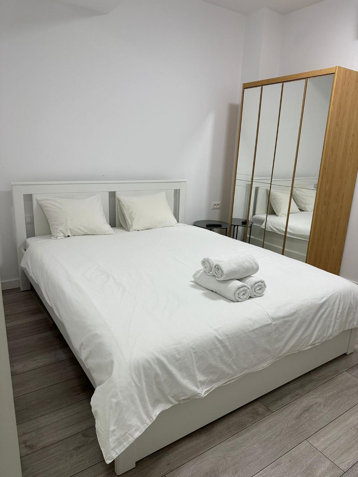 Catedral Apartment Бухарест Экстерьер фото